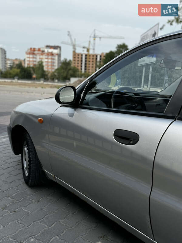Седан Daewoo Lanos 1998 в Тернополе