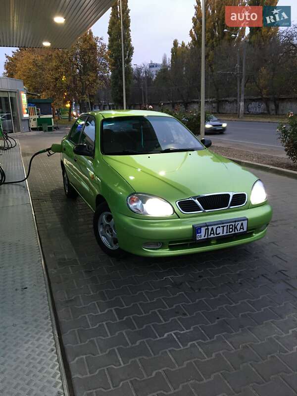 Седан Daewoo Lanos 2003 в Одессе