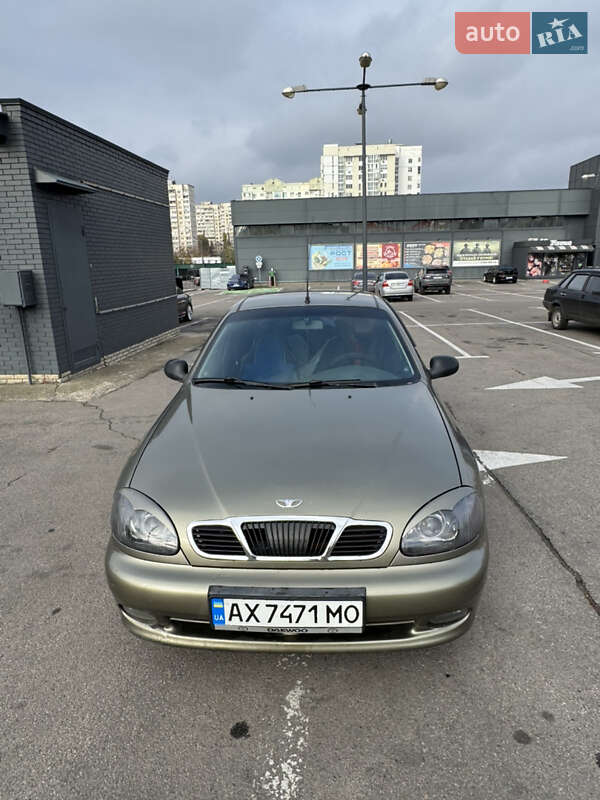 Седан Daewoo Lanos 2004 в Харькове