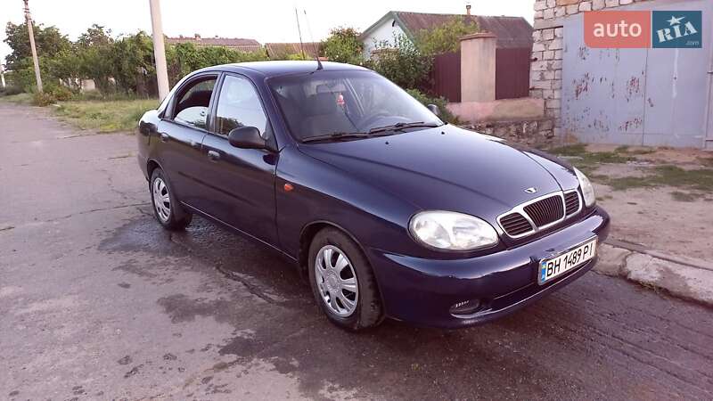 Седан Daewoo Lanos 2003 в Окнах