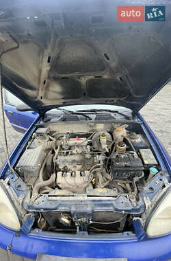 Седан Daewoo Lanos 2005 в Хусті