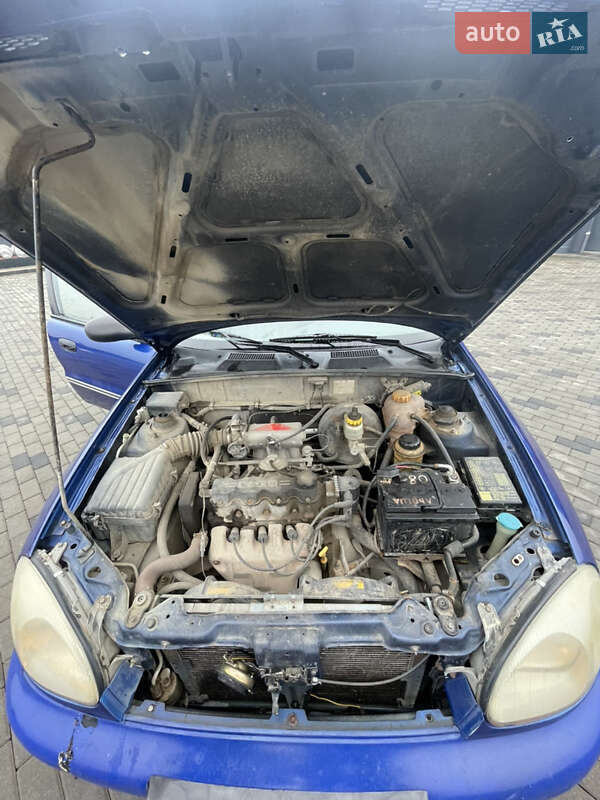 Седан Daewoo Lanos 2005 в Хусте