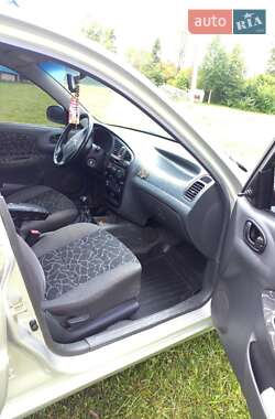 Седан Daewoo Lanos 2002 в 