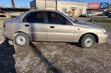 Седан Daewoo Lanos 2004 в Королеве