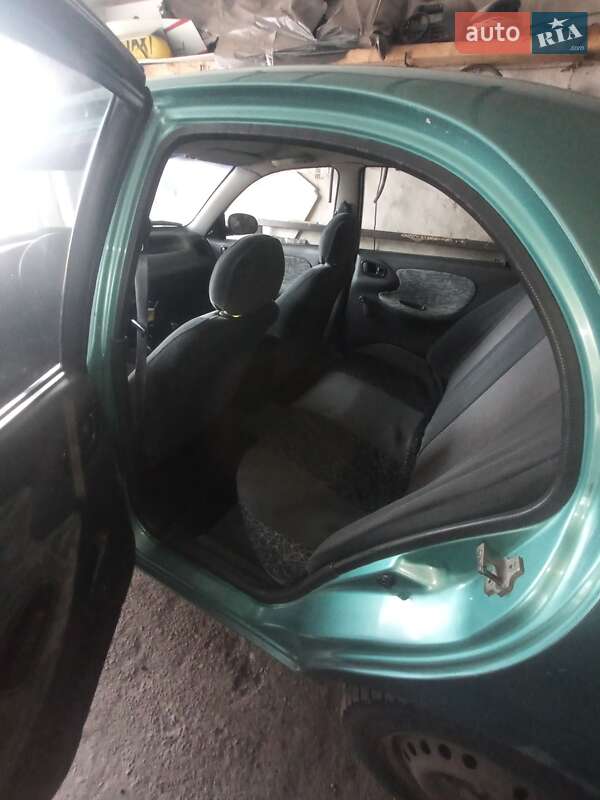 Седан Daewoo Lanos 1998 в Нежине