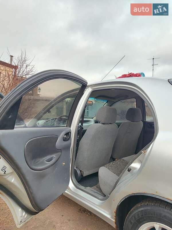 Седан Daewoo Lanos 2006 в Новомосковске