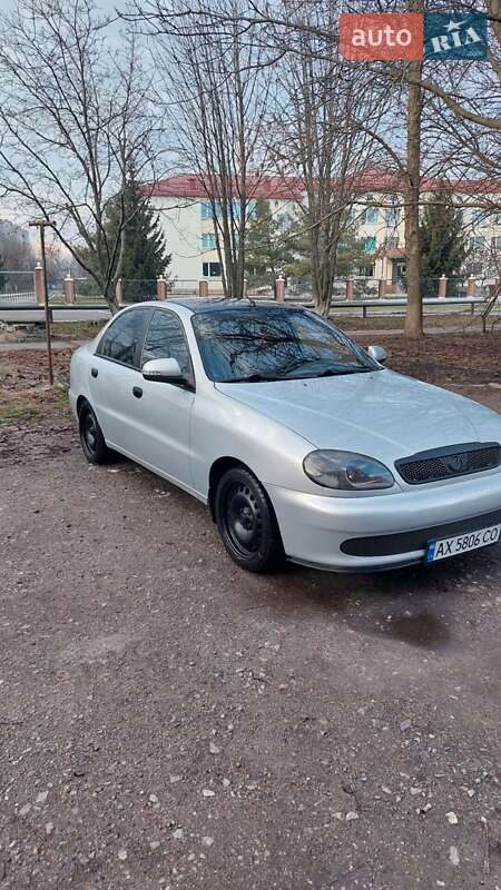 Седан Daewoo Lanos 2013 в Краснограде