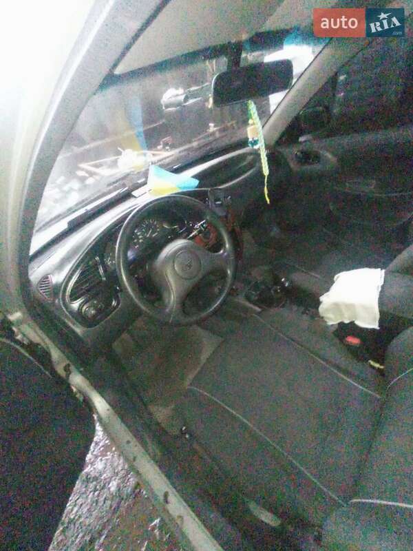 Седан Daewoo Lanos 2003 в Лозовой