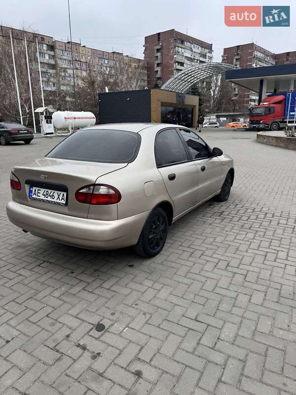 Седан Daewoo Lanos 2004 в Днепре