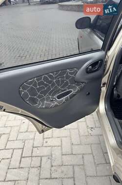 Седан Daewoo Lanos 2004 в 