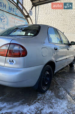 Седан Daewoo Lanos 2002 в Чернігові