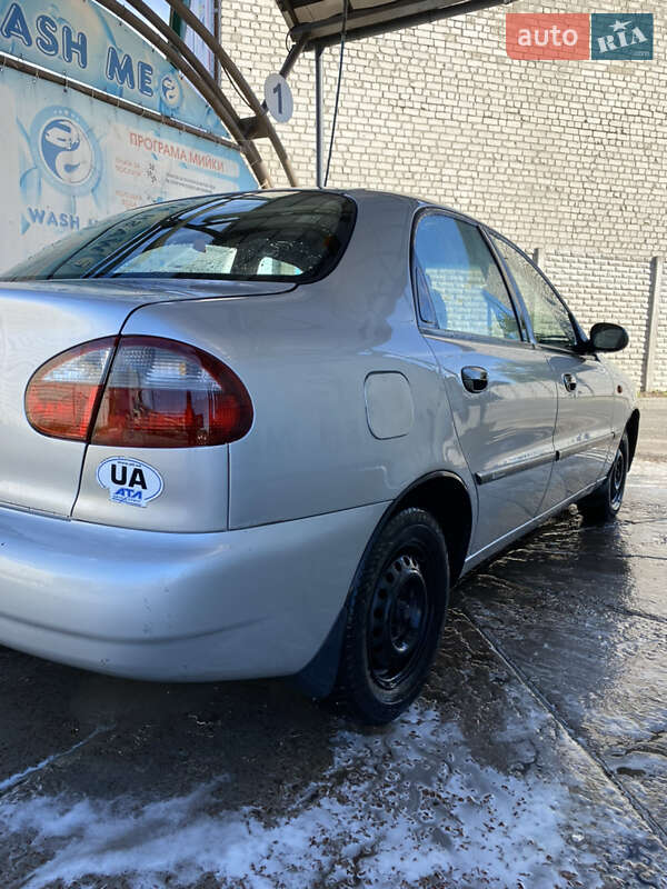 Седан Daewoo Lanos 2002 в Чернігові