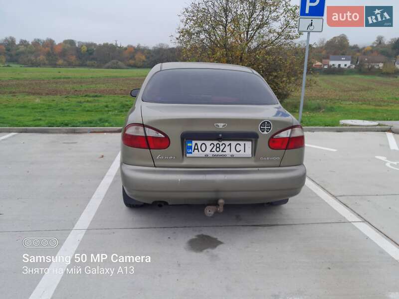 Седан Daewoo Lanos 2004 в Мукачевому