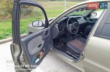 Седан Daewoo Lanos 2004 в Мукачево