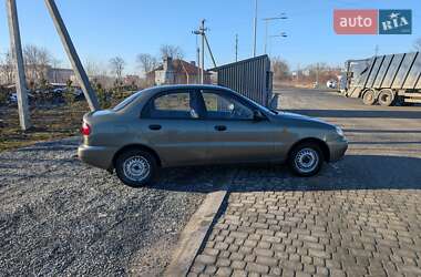 Седан Daewoo Lanos 2004 в Винниках