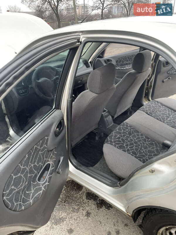 Седан Daewoo Lanos 2003 в Полтаве