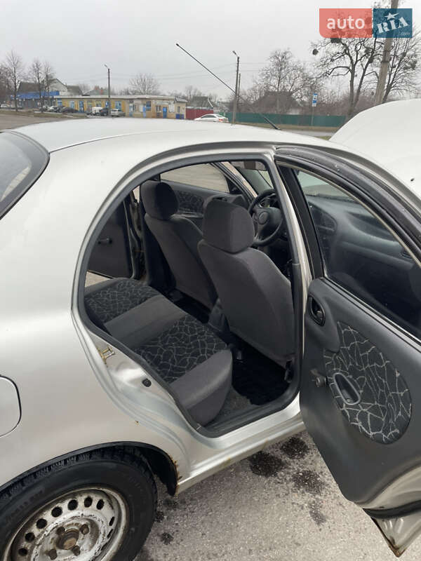 Седан Daewoo Lanos 2003 в Полтаве