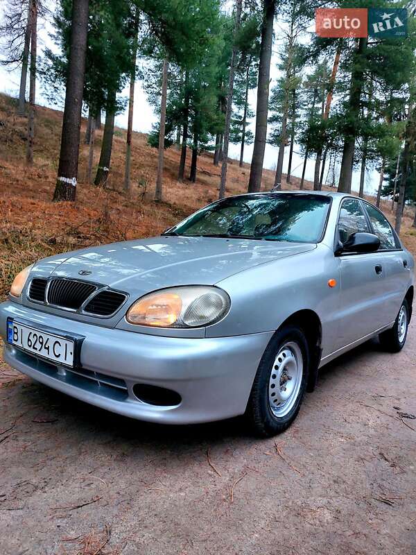 Седан Daewoo Lanos 2005 в Тростянце