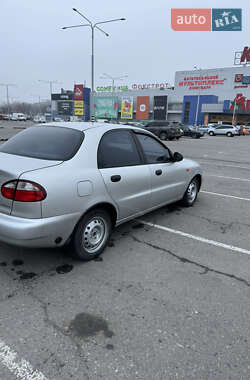 Седан Daewoo Lanos 2004 в Дніпрі