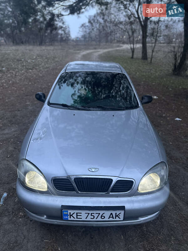 Седан Daewoo Lanos 2001 в Днепре