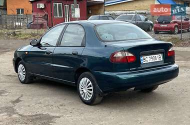 Седан Daewoo Lanos 2001 в Червонограде