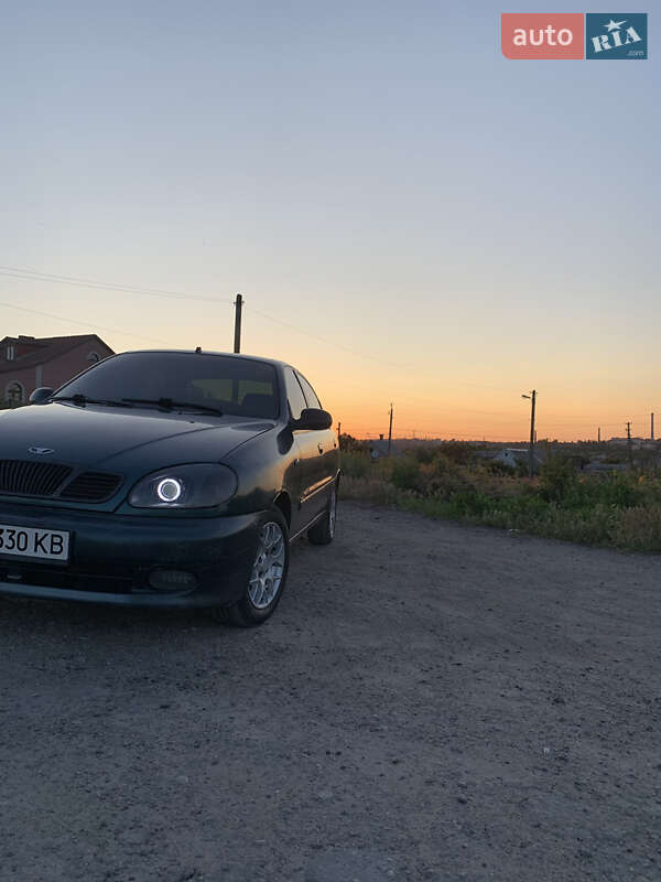 Седан Daewoo Lanos 2003 в Запоріжжі