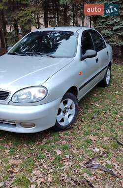 Седан Daewoo Lanos 2004 в 