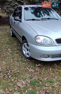 Седан Daewoo Lanos 2004 в Кривому Розі