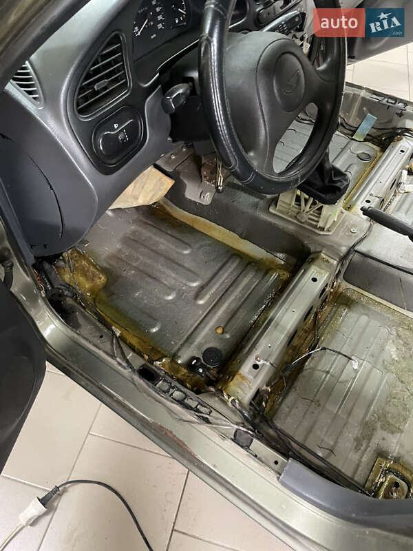 Седан Daewoo Lanos 2004 в Киеве