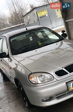 Седан Daewoo Lanos 2004 в Чернівцях