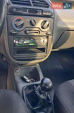 Седан Daewoo Lanos 2006 в Ужгороді