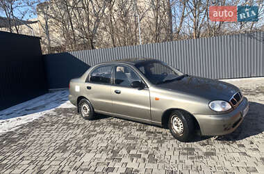 Седан Daewoo Lanos 2004 в Ровно