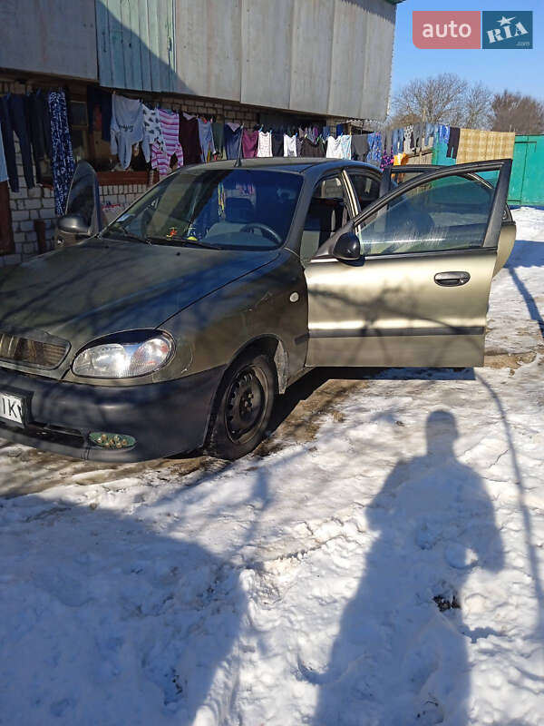 Седан Daewoo Lanos 2004 в Демидове