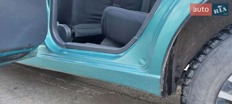 Седан Daewoo Lanos 1998 в Градижске