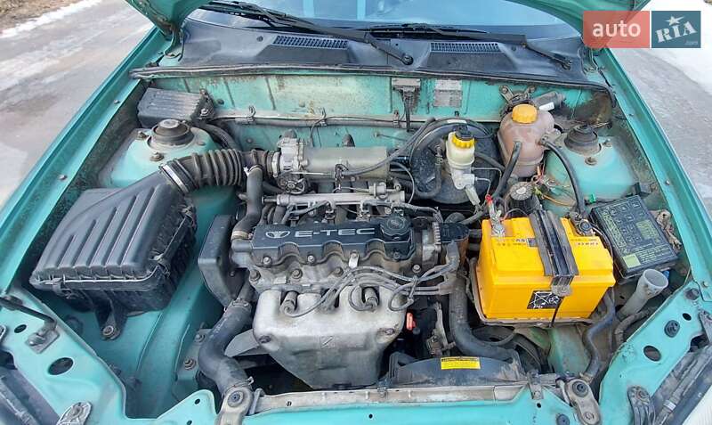 Седан Daewoo Lanos 1998 в Градижске