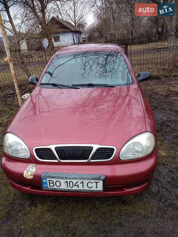 Седан Daewoo Lanos 2004 в Волочиске
