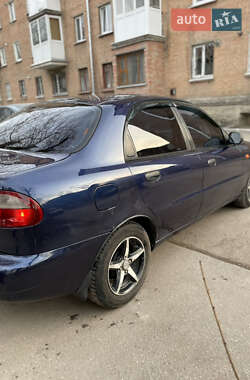 Седан Daewoo Lanos 2002 в Кропивницькому