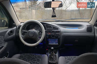 Седан Daewoo Lanos 2004 в 