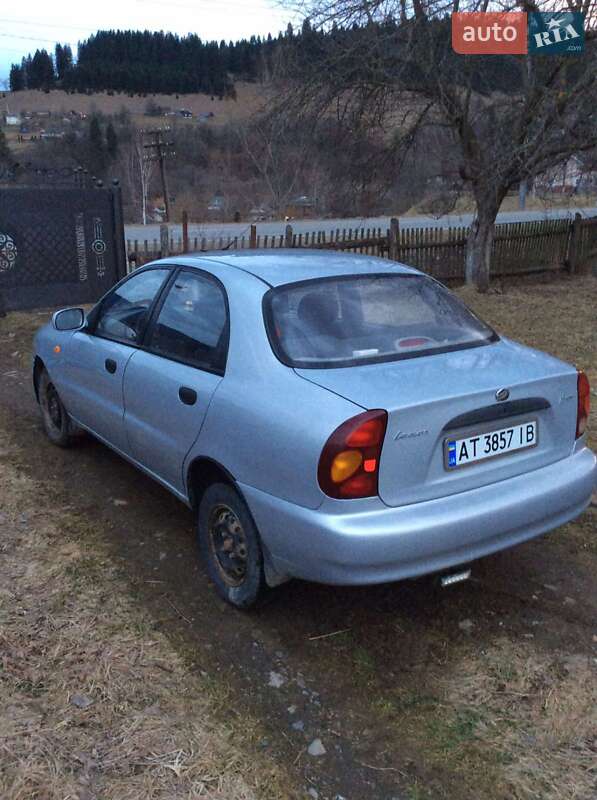 Седан Daewoo Lanos 2012 в Косове