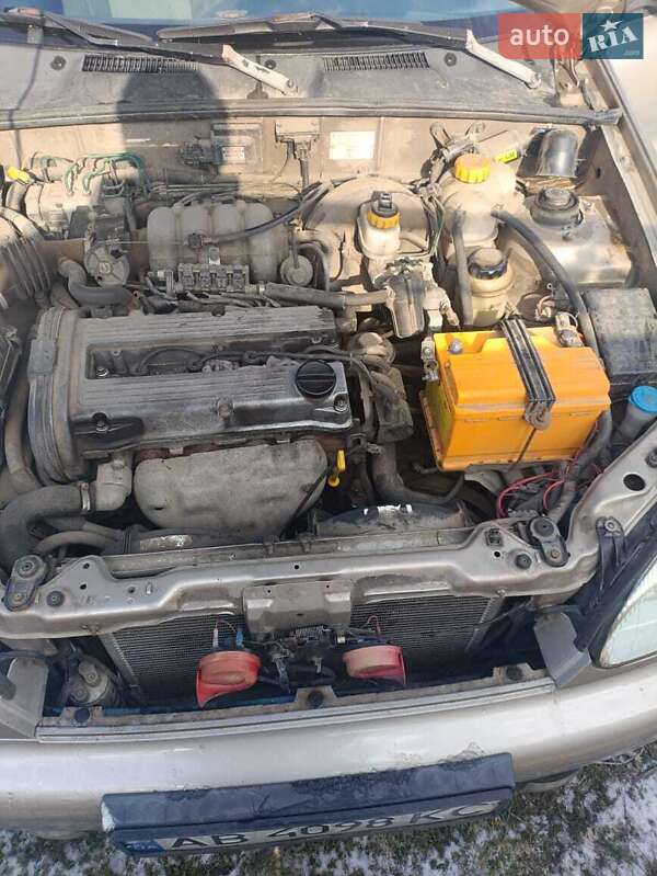 Седан Daewoo Lanos 2008 в Ладижині