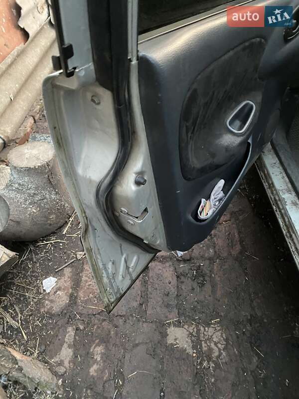 Седан Daewoo Lanos 2003 в Близнюках