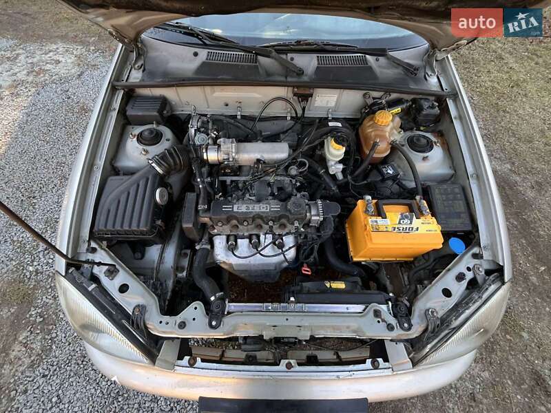 Седан Daewoo Lanos 2006 в Львові