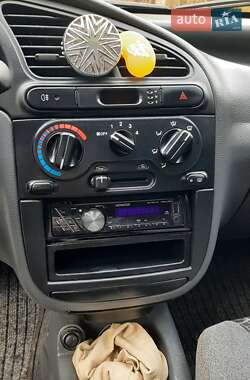 Седан Daewoo Lanos 2004 в Кременчуге