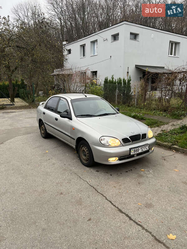 Седан Daewoo Lanos 2003 в Львове