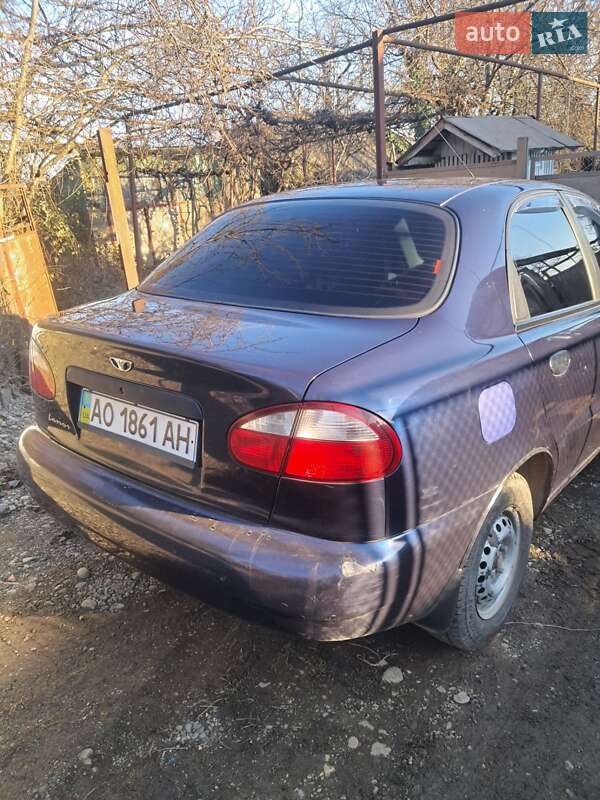 Седан Daewoo Lanos 2006 в Дешковице