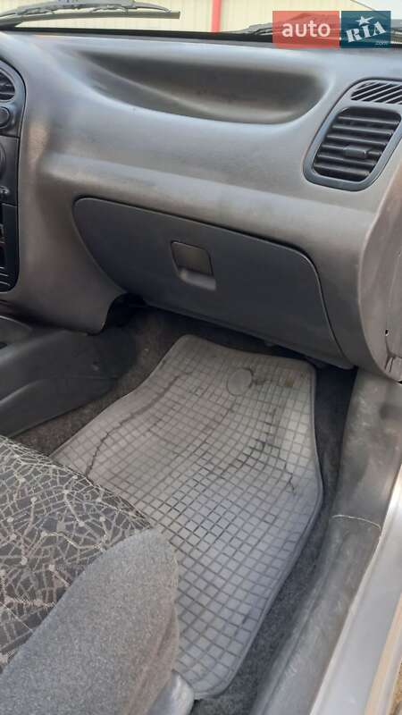 Седан Daewoo Lanos 2005 в Львове