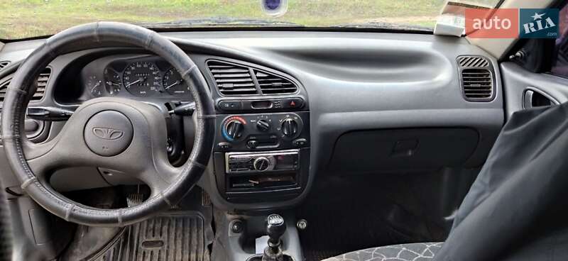 Седан Daewoo Lanos 2004 в Харькове