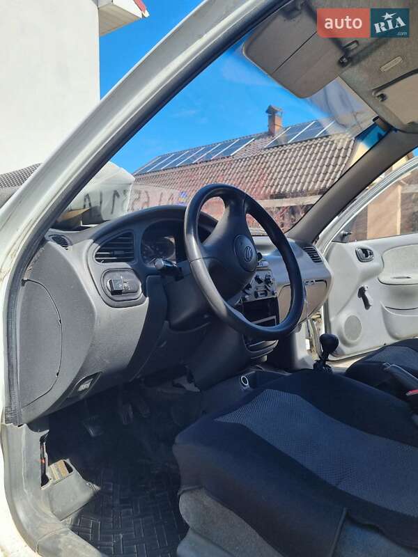 Седан Daewoo Lanos 2012 в Киеве