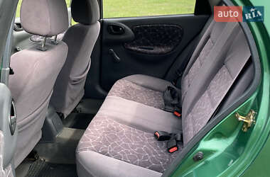 Седан Daewoo Lanos 2001 в 