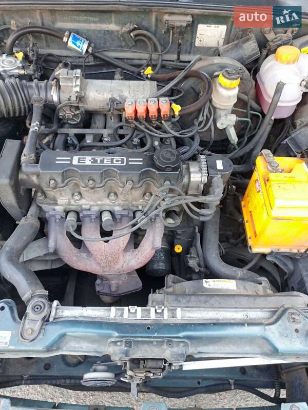 Седан Daewoo Lanos 2003 в Киеве